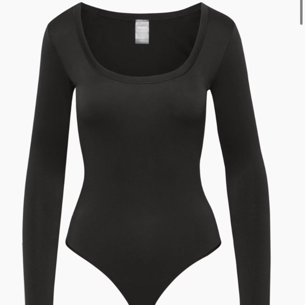 Sunday Best Sinchseamless scoopneck longsleeve bodysuit